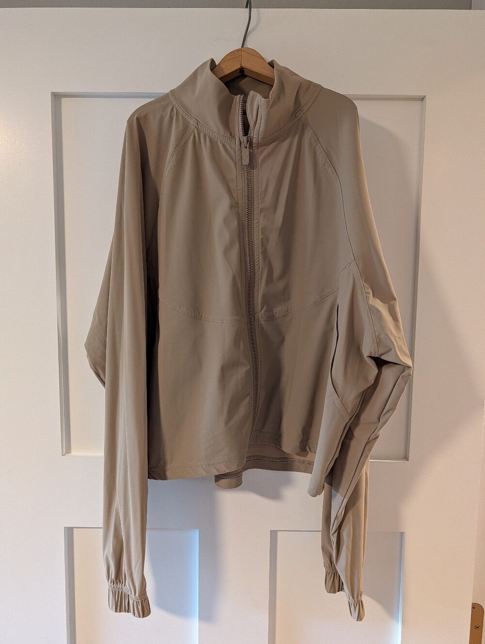 Lightweight Beige Full-Zip Women's Jacket